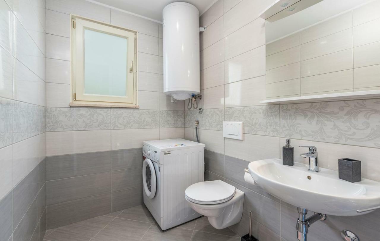 Apartment Kata With Private Pool Radetići Exterior foto